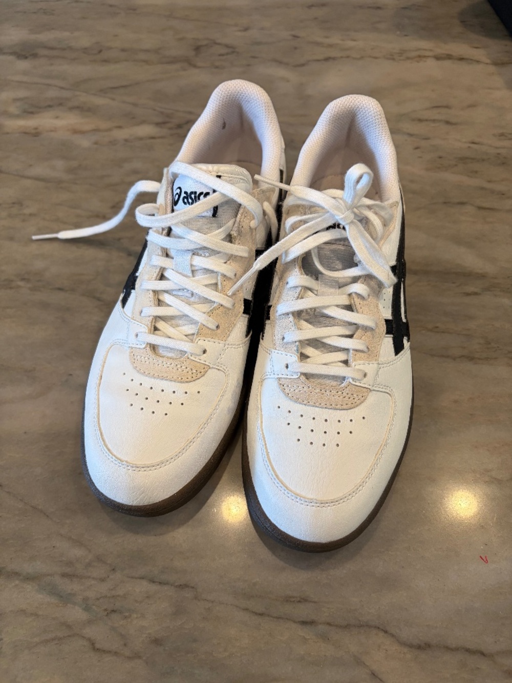 ASICS Skyhand sneaker